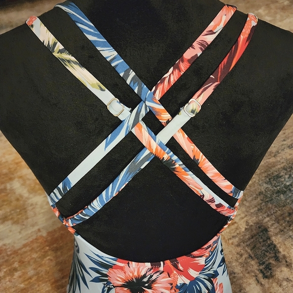 Kona Sol Tropical Floral Crossback One Piece Swimsuit - Picture 11 of 13